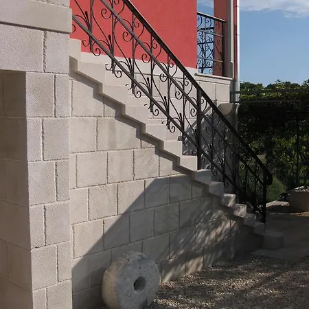 Volicija Makarska